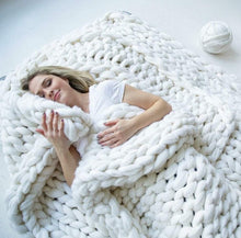 Load image into Gallery viewer, Hand-knitted Chunky Knit Blanket