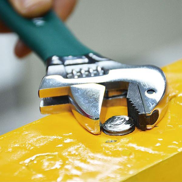 Self-Tightening Wrench